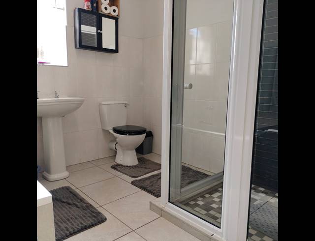 4 BEDROOM FREESTANDING FOR SALE IN DOLPHIN CREEK GOLF ESTATE